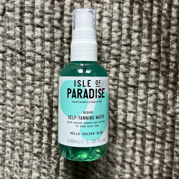 ✨SOLD✨ Self Tanning Water - Medium color - Picture 1 of 5